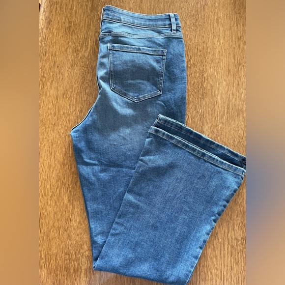 Ricki’s Jeans - Frankie Flare Jeans - Picture 2 of 5